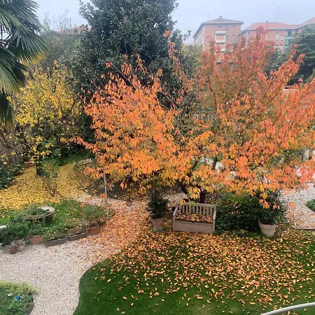 Secret Garden And Cozy Flat