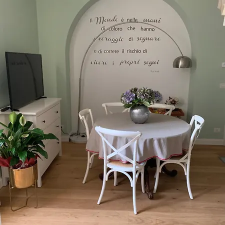 Secret Garden And Cozy Flat